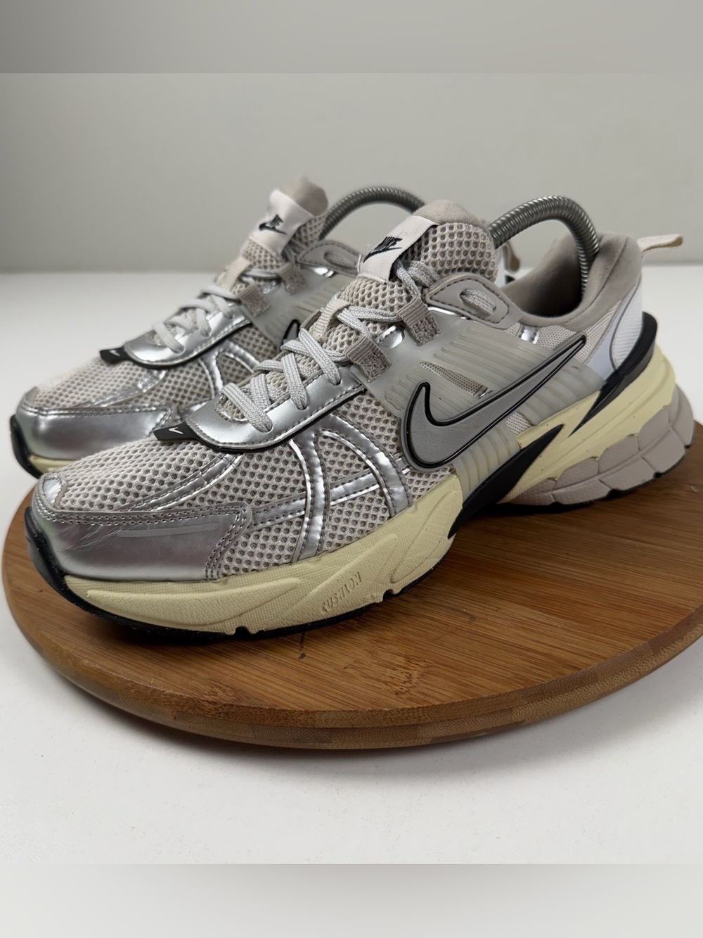 Nike V2K Run Metallic Silver & Cream Mesh Trainer Sneakers - Picture 3 of 9